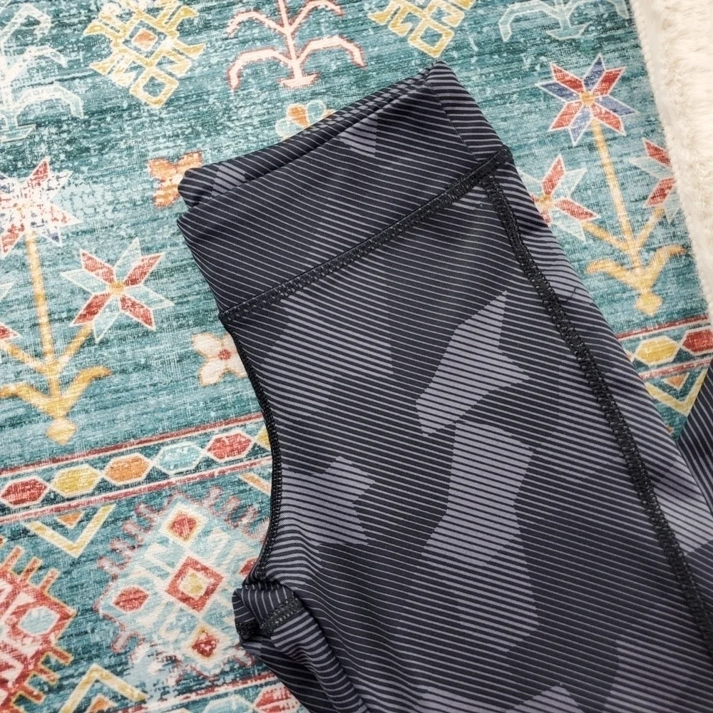 Old Navy Active Black Gray Girl Legging Medium (8)